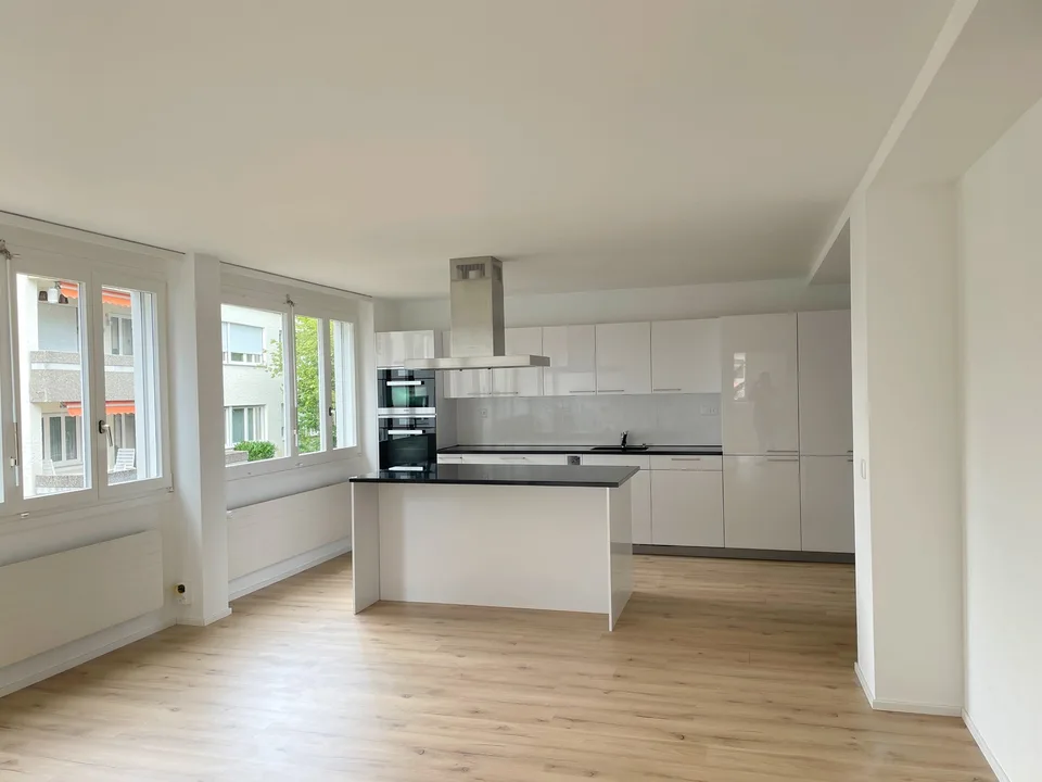Aussergewöhnliche, neue Fünfeinhalbzimmer-Wohnung in Münsingen