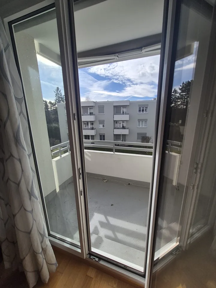 Temporary furnished apartment available from August until February/March 2027.