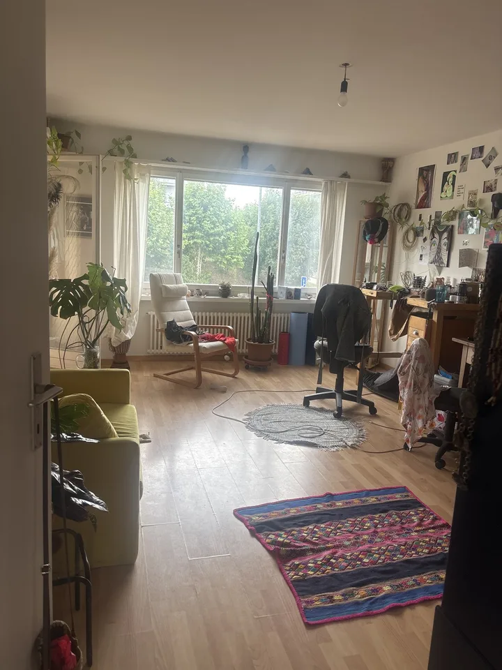 ⸻  🏡 Mitbewohner/in gesucht in Neuenhof