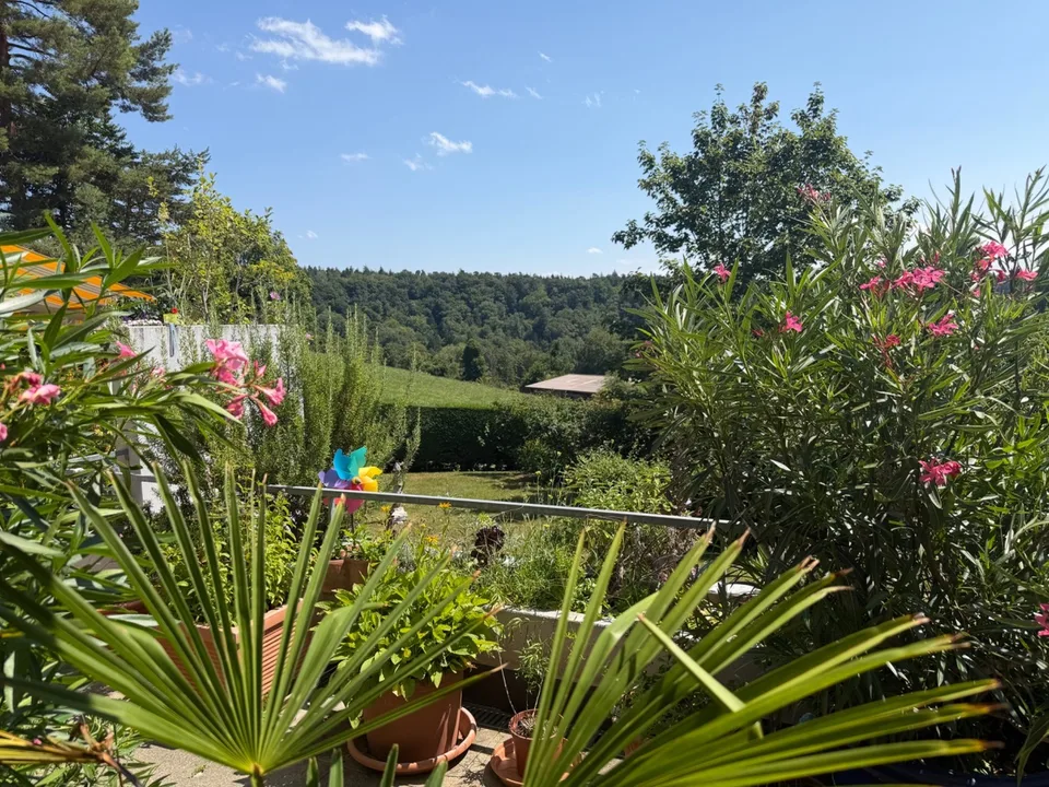 🌿 Summer Retreat in Nature – Beautiful Apartment with Two Lush Terraces (August 8 – September 5, 2026)