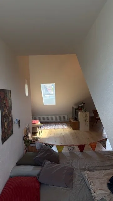 Neu renovierte, charmante Dachwohnung!
