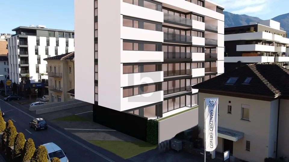 NUOVO E CENTRALE CON GIARDINO IN COSTRUZIONE