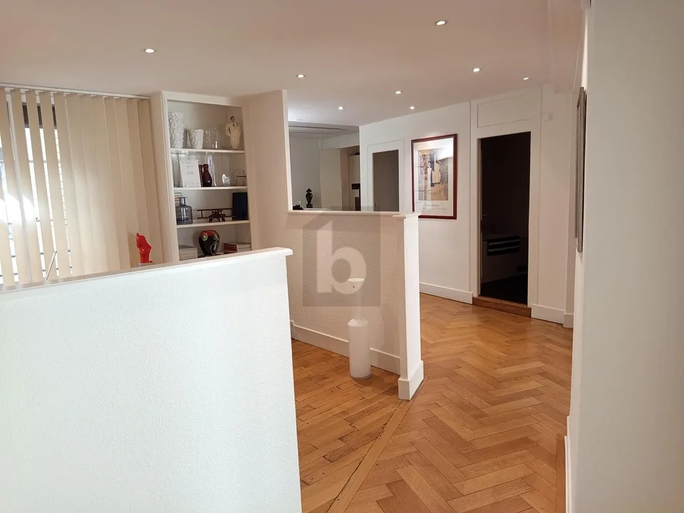 CENTRAL, PROFESSIONNEL & CONFORTABLE