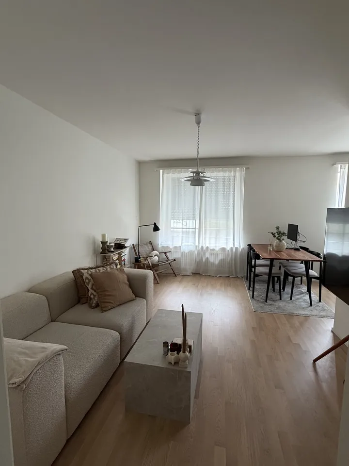 Wunderschöne 2,5 Zimmer Wohnung im beliebten Wiedikon