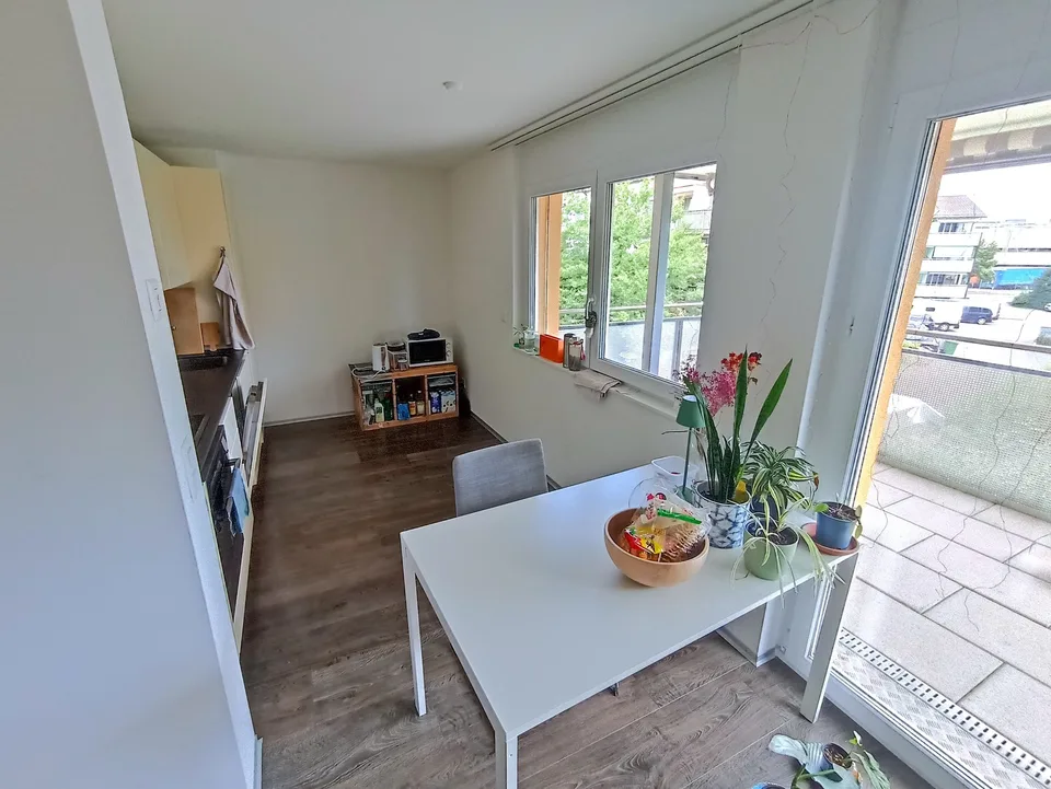 2.5-Zimmer-Wohnung mit Balkon & Waschturm