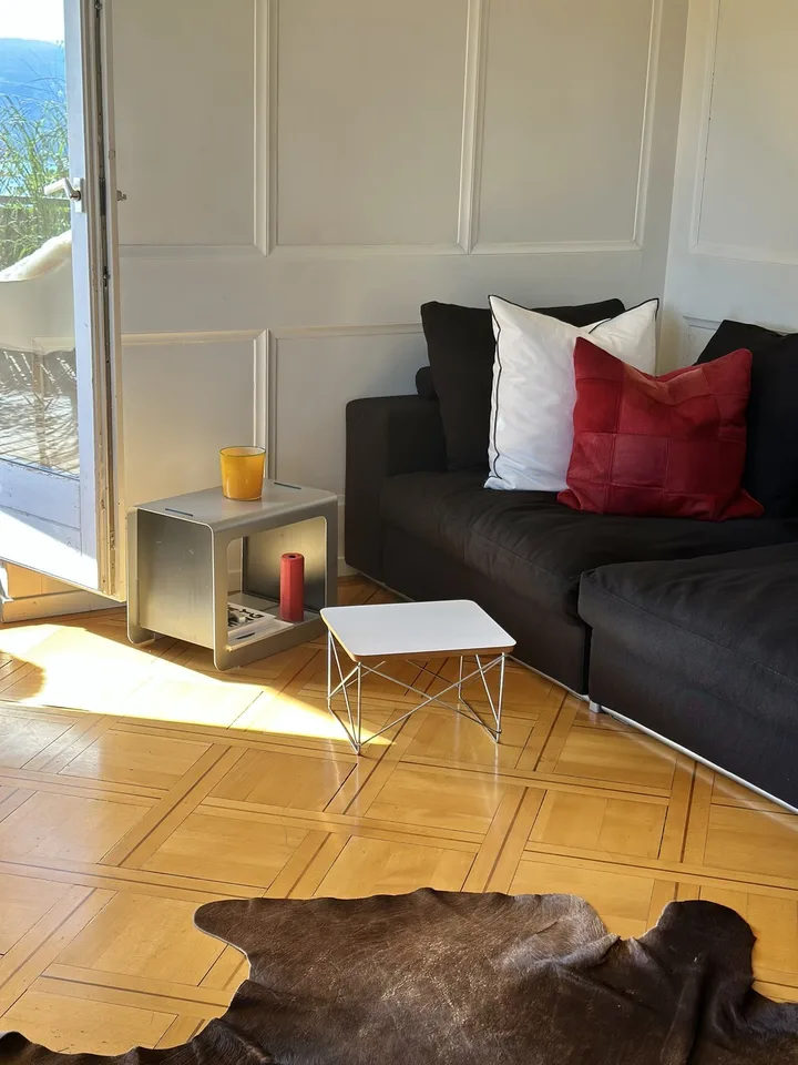 BEFRISTET!!! Einzigartige 4 Zimmer Wohnung in Kilchberg, möbliert (befristet 5.-26.9.)