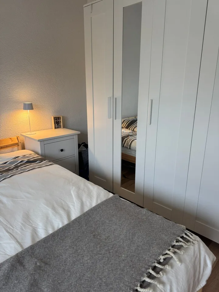 Fully Furnished Apartment with Large Balcony in Zürich