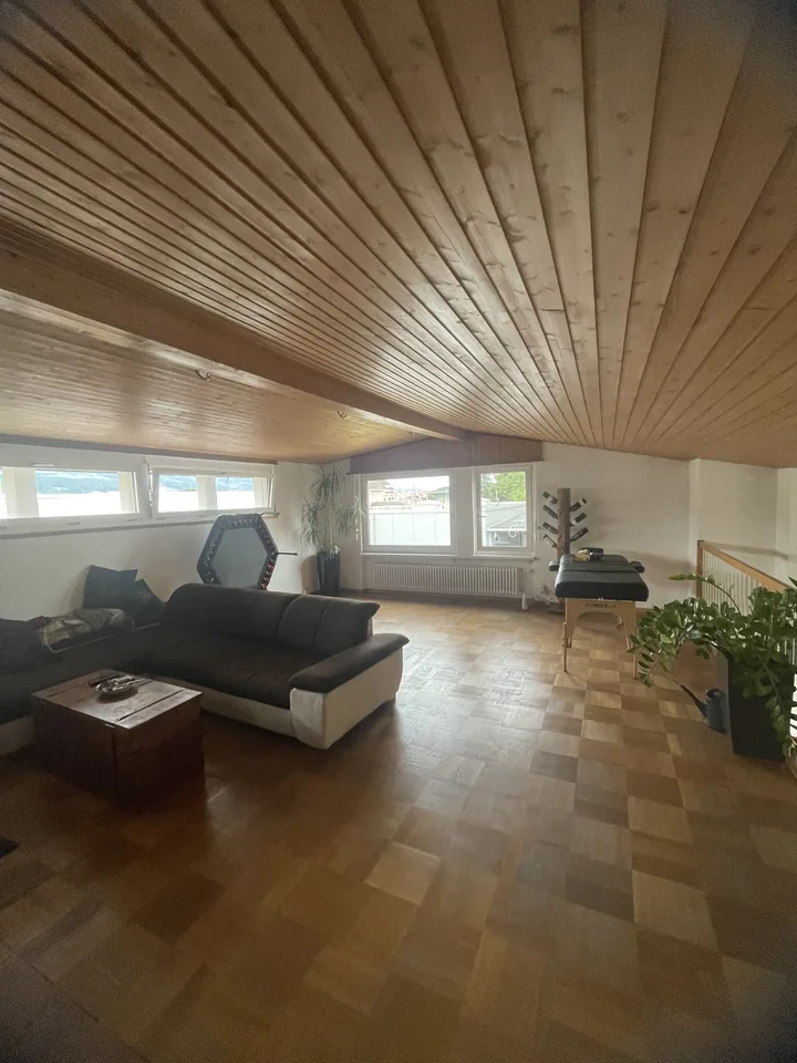 Charmante 4½-Zimmer-Wohnung mit Cheminée in Baldegg
