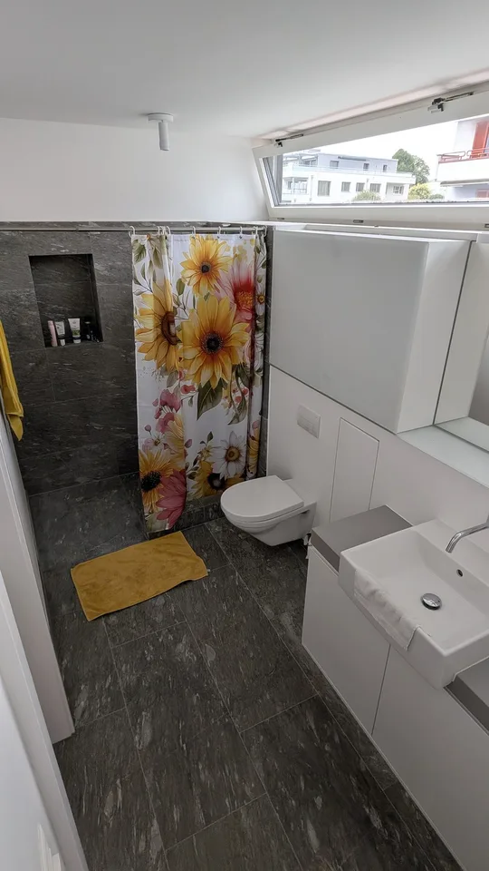 Zimmer und shared Gym, Sauna usw.