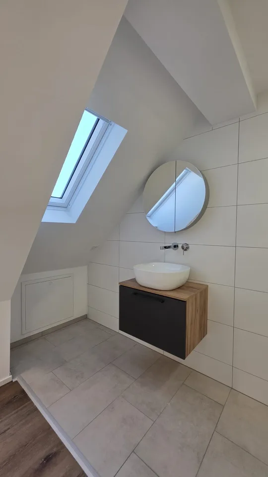 3 Zimmer DG Wohnung