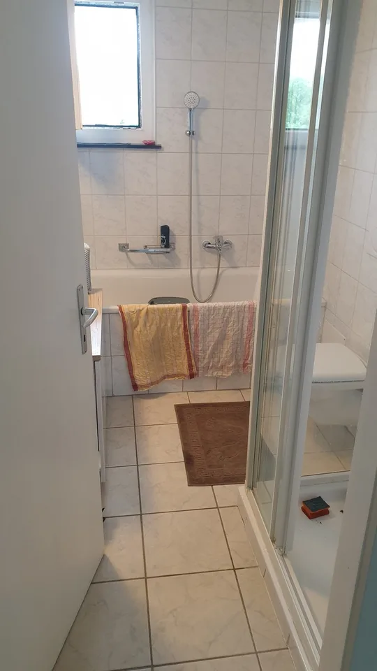 Helles WG-Zimmer zu vermieten All inclusive