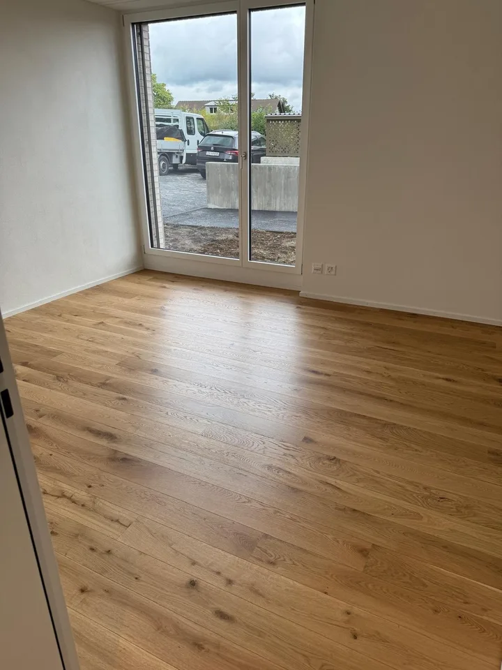 Modernes WG-Zimmer mit eigenem Bad in Rümlang - Einzug ab Ende November 2026