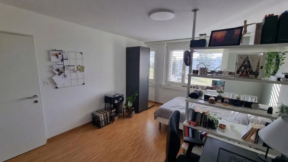 Helles 16.5 m² Zimmer in neuer 4er-WG in Kloten (01.09.2026–31.12.2026)