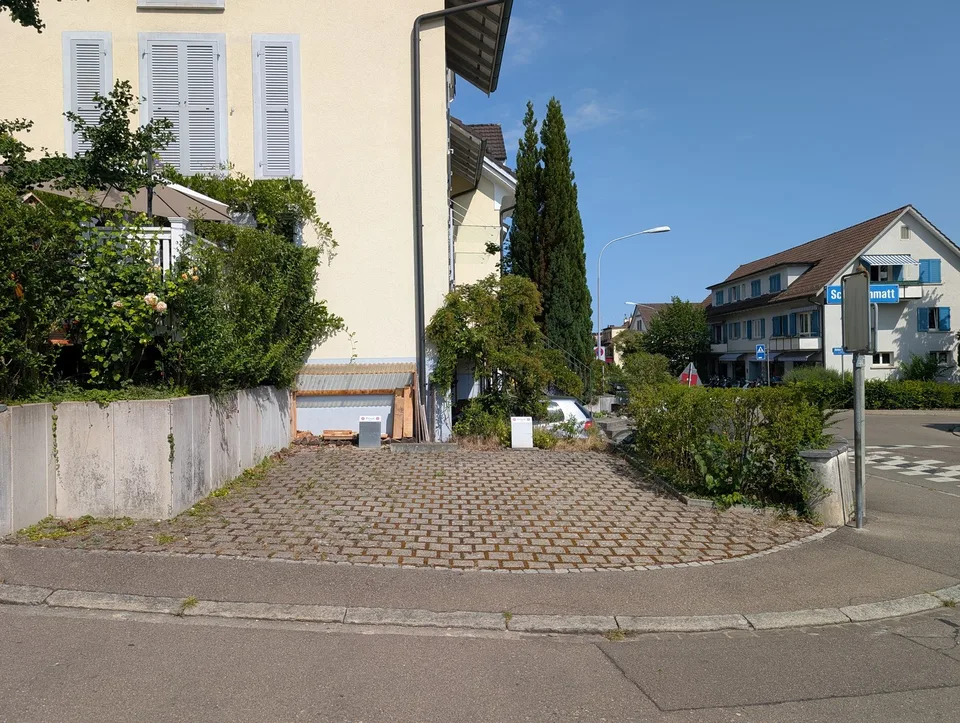 Aussenparkplatz