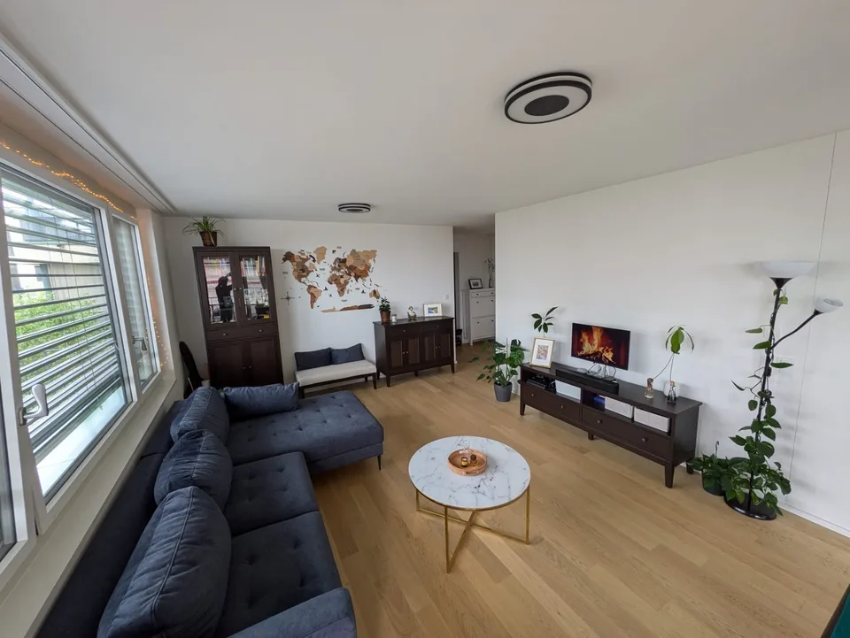 (Sublet) Bright and Modern 2.5 Room Apartment with Cozy living space - 1 month