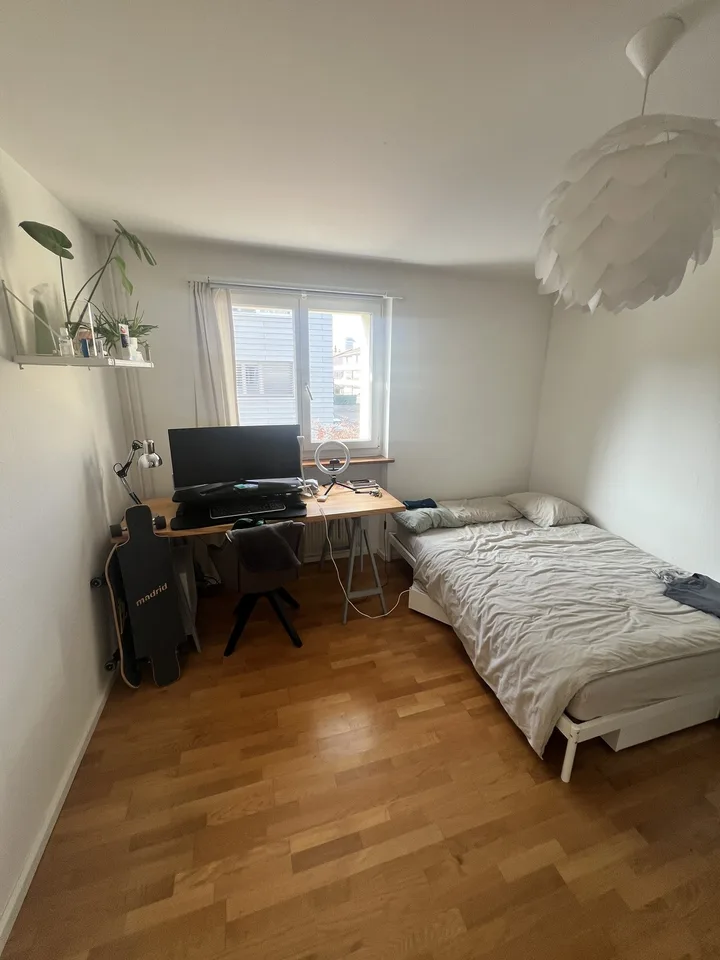 Schönes Zimmer (15m²) in gemütlicher 2er-WG in Zürich Oerlikon – ab 15.8. frei