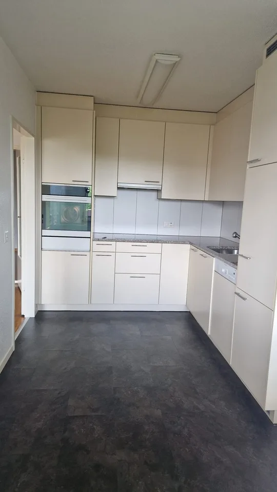 Schöne Grosszügige Wohnung