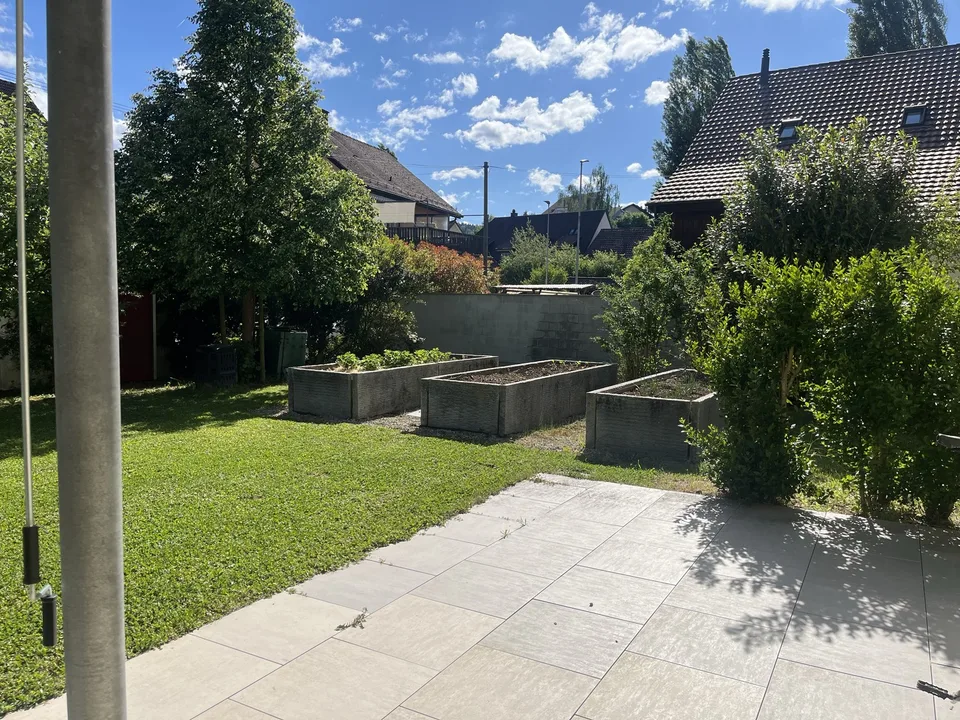 Charmante 4.5-Zimmer-Wohnung mit grossem Garten in Herznach – alles inklusive!