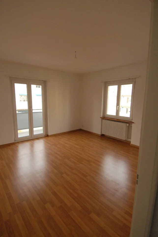 Zentrale Lage, neben Vögeligarten
