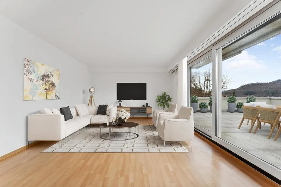 Helle Wohnung an Sonnenhügel mit grosser Terrasse