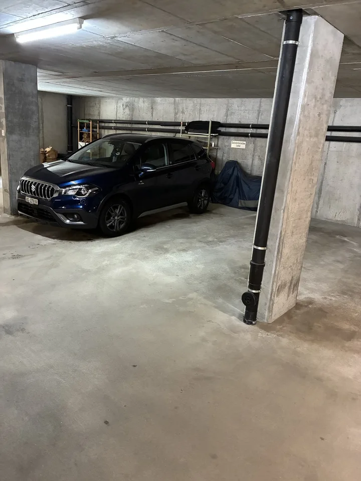 Tiefgaragen Parkplatz zu Vermieten