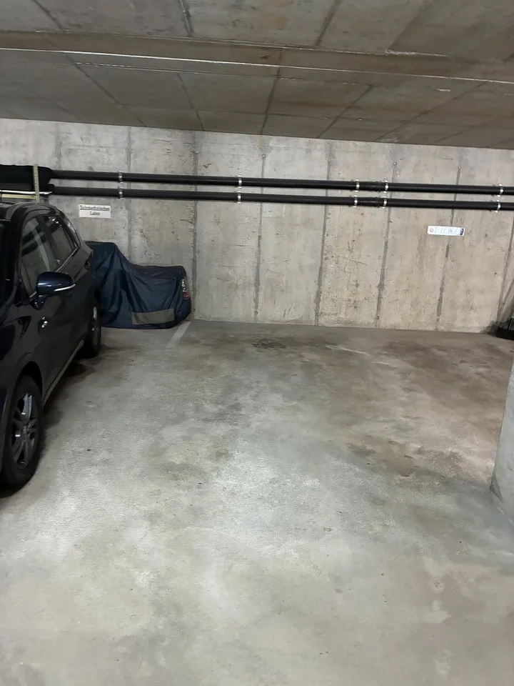 Tiefgaragen Parkplatz zu Vermieten