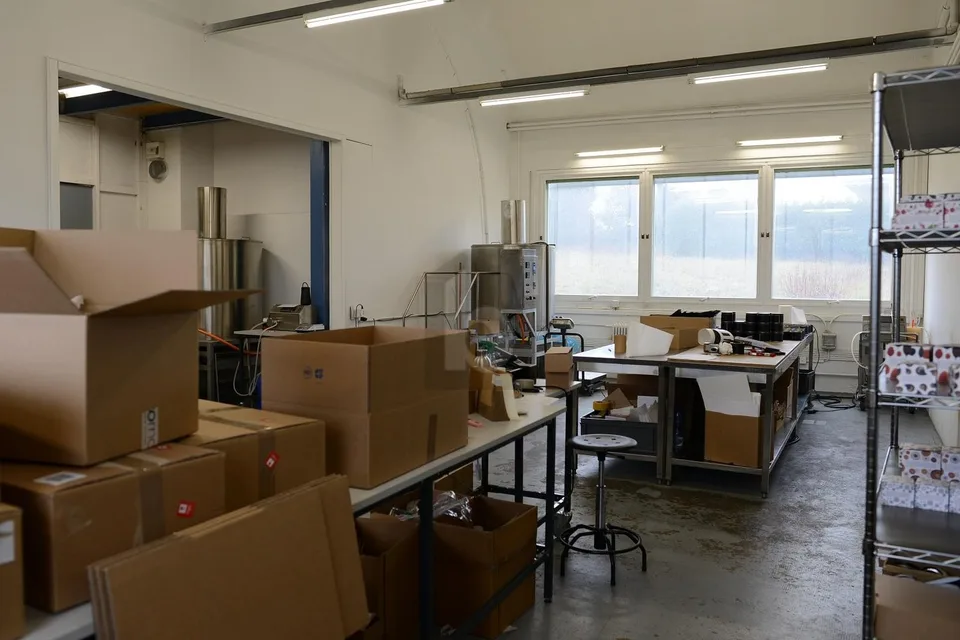 POLYVALENT, SPACIEUX, PROFESSIONNEL