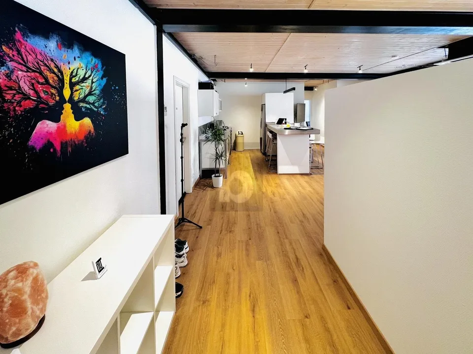 ESPACE DE TRAVAIL MODERNE ET INSPIRANT