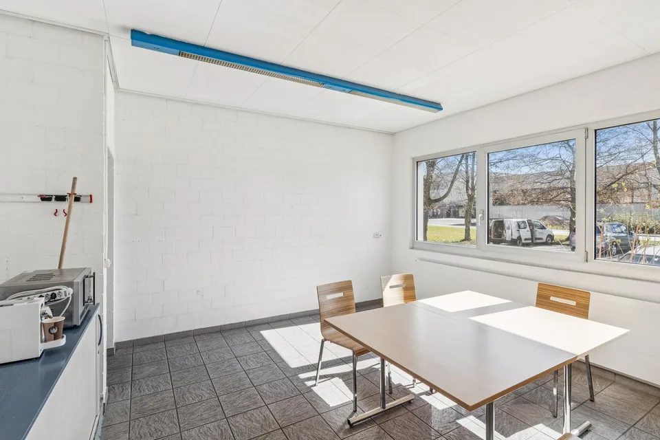Einmalige Chance: Ganzes Gewerbegebäude zur Miete mit maximaler Flexibilität – foto 7 di 21