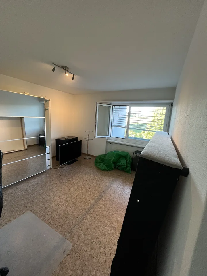 Nachmieter gesucht: Helle 2-Zimmer-Wohnung mit grossem Balkon in Effretikon