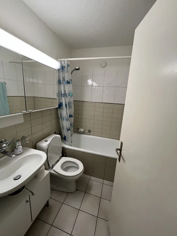 Nachmieter gesucht: Helle 2-Zimmer-Wohnung mit grossem Balkon in Effretikon