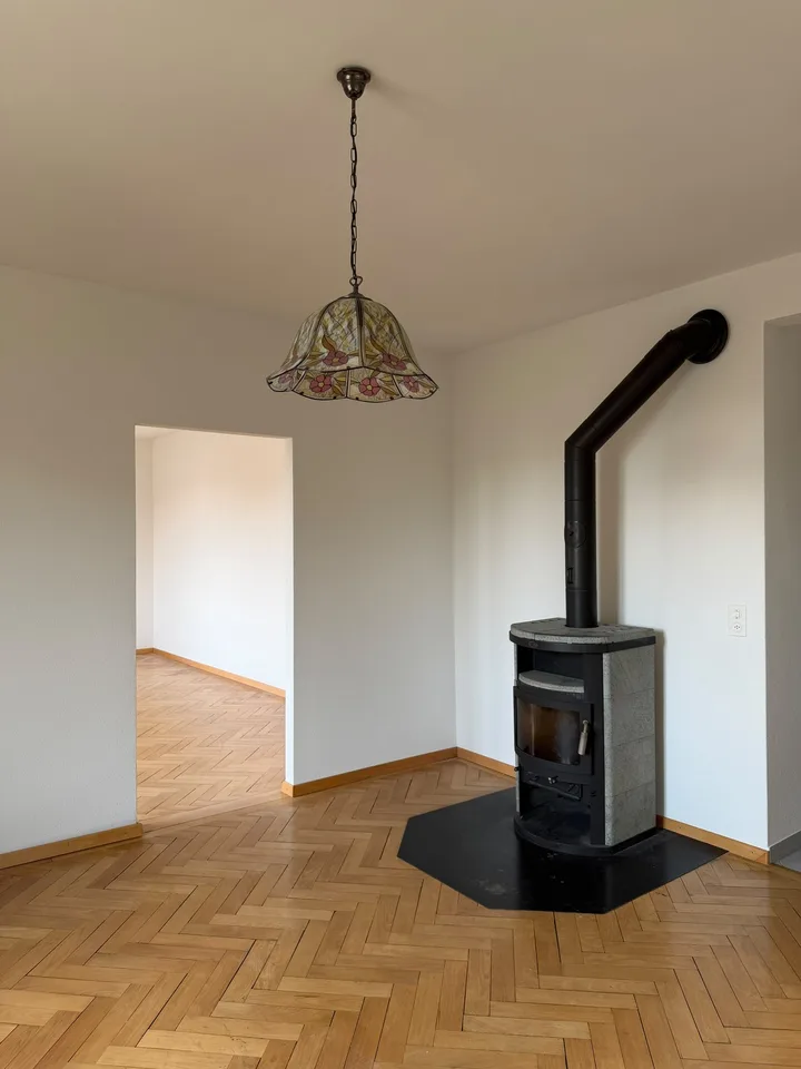 Grosszügige 5.5-Zimmer Maisonette Wohnung mit Seesicht in Bellmund zu vermieten
