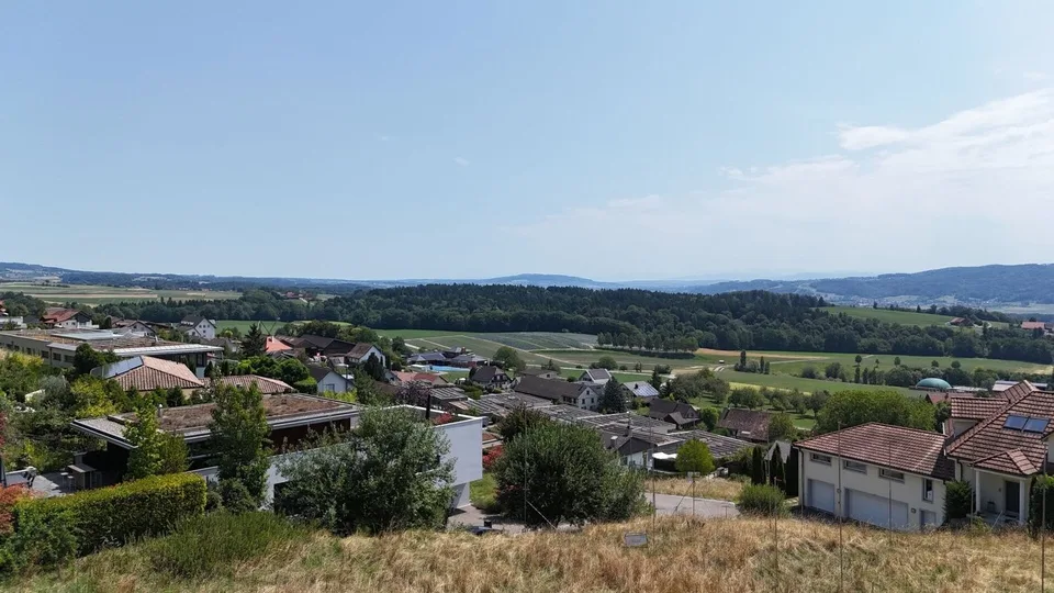 Exklusive Parzelle mit Weitsicht an gut besonnter Hanglage