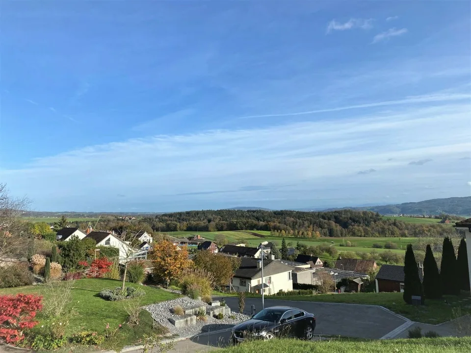 Exklusive Parzelle mit Weitsicht an gut besonnter Hanglage