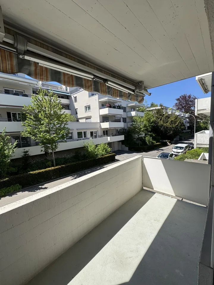 WG-Zimmer in 3.5-Zimmer-Wohnung in der Enge Zürich.