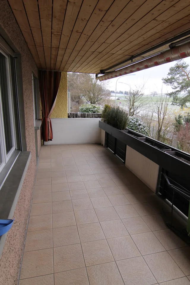 Grosszügige 4,5-Zimmer-Wohnung an schöner Lage zu vermieten