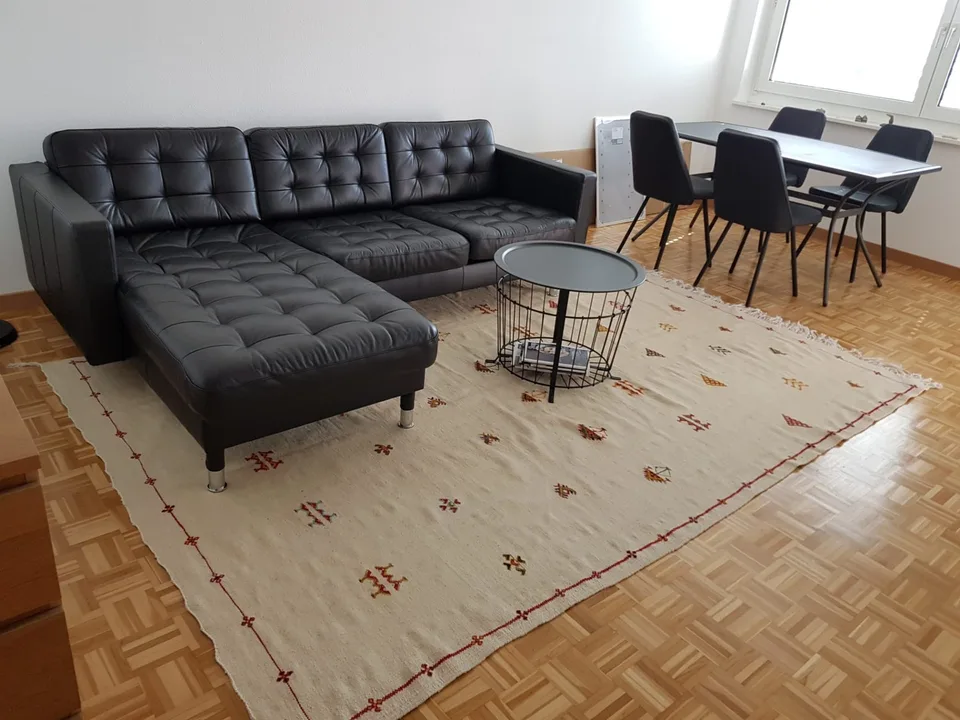 Schönes Zimmer in ruhiger 3-Zimmer-WHG nähe Flughafen, Einzug ab 01.09.2026 oder nach Vereinbarung