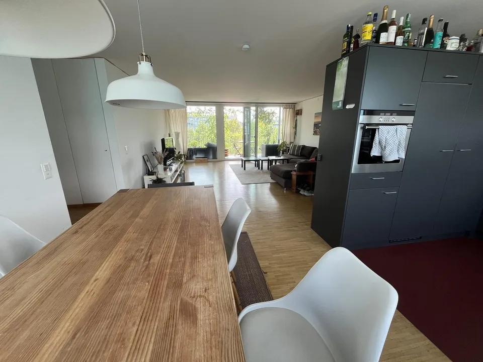 Zwei freie Zimmer in grosszügiger 4er WG in Oerlikon