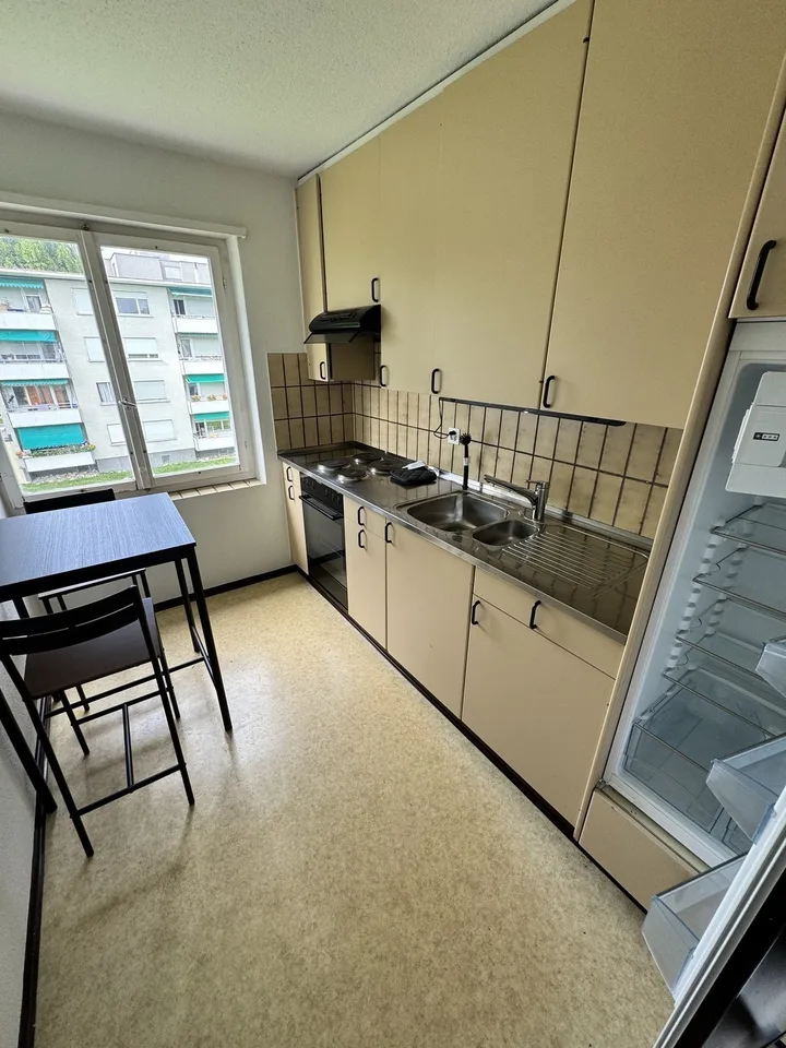 Grosses WG Zimmer (16m2) in Dübendorf