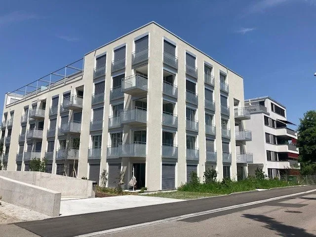 Attraktive 3.5-Zimmer-Attikawohnung mit grosser Terrasse