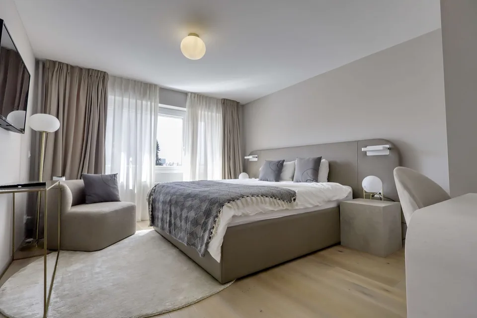 Modern co-living between the lake, the city, and your career in Baar