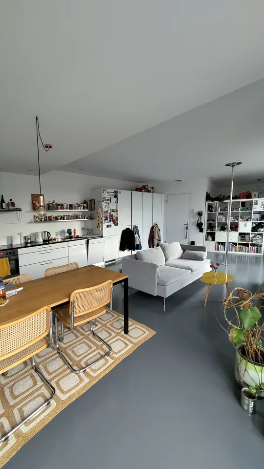 Untermiete: 56 m² möblierte Wohnung im 5. Stock mit Lift