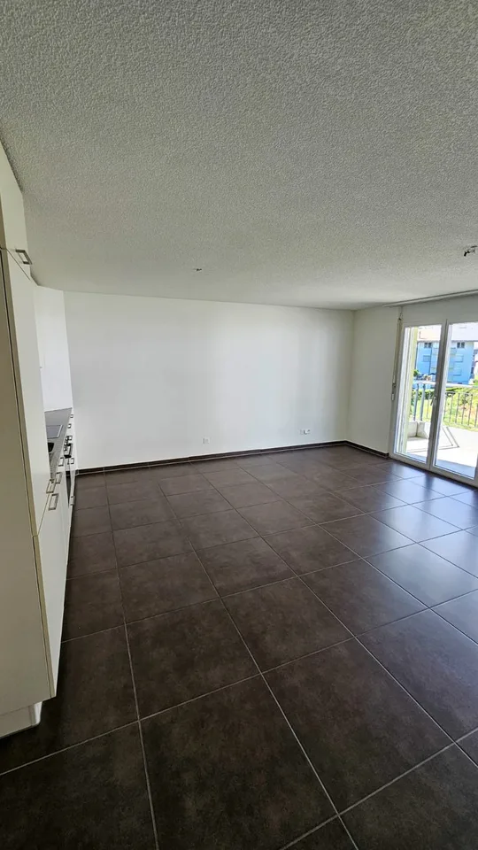 Schöne 2.5-Zimmerwohnung direkt bei der Passerelle zur Lonza