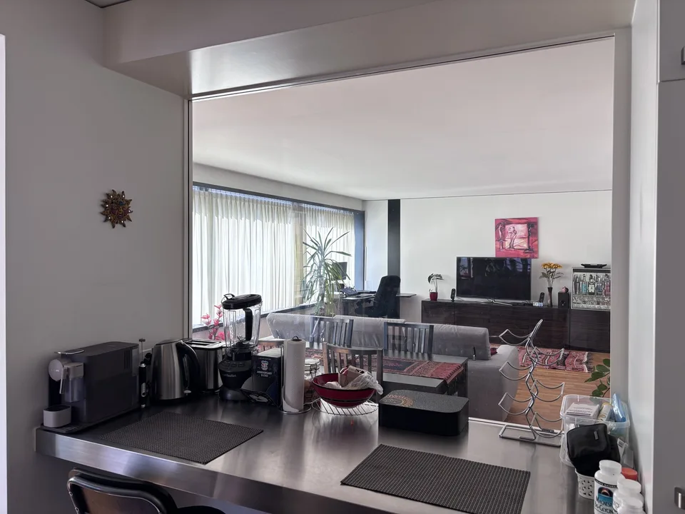 Temporary Bright & Spacious Furnished 2.5-Room Apartment  –  Altstetten / Albisrieden