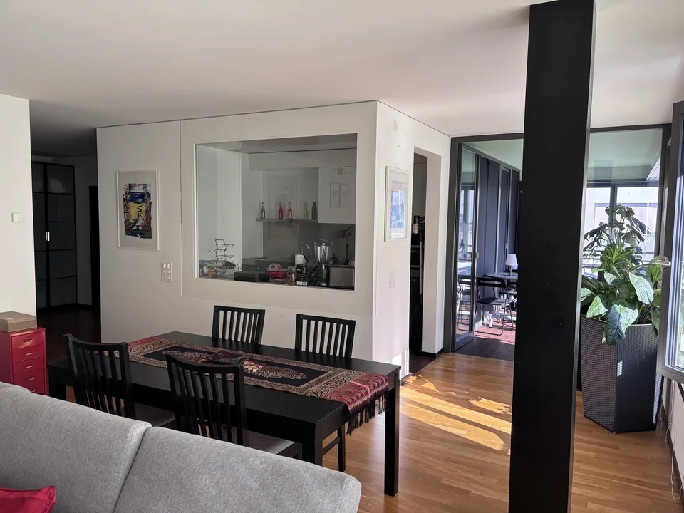 Temporary Bright & Spacious Furnished 2.5-Room Apartment  –  Altstetten / Albisrieden