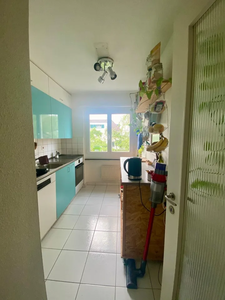 3-Zimmerwohnung mit Balkon in Zürich 1.OG
