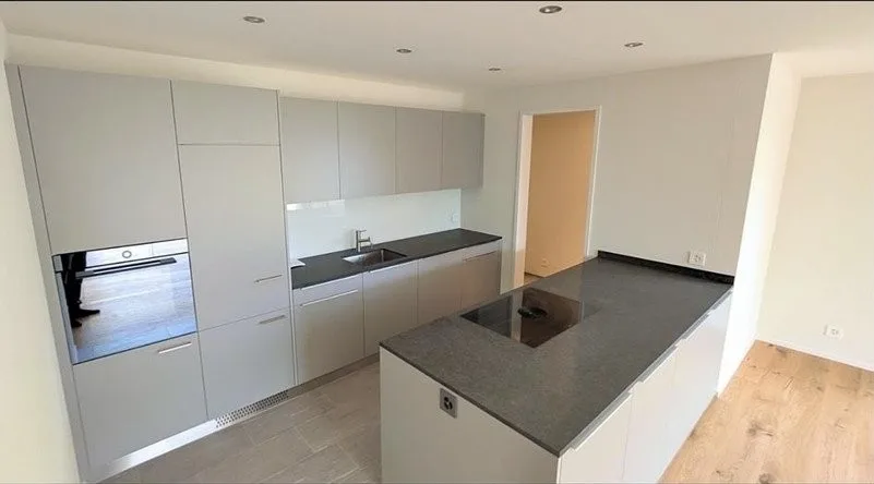 Exklusive 3-5 Zimmer Wohnung in Ossingen