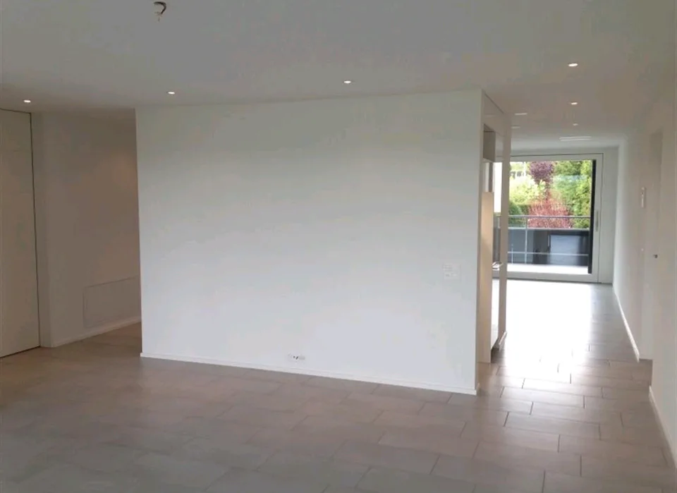 Helle 4.5-Zimmer-Wohnung mit Balkon und schöner Aussicht in Oberglatt ZH