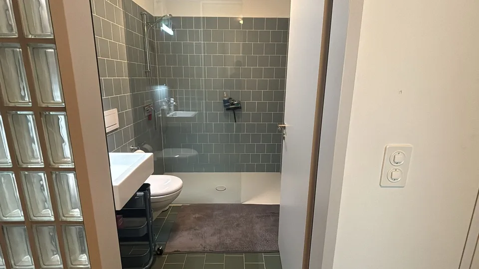 WG Zimmer (4-Zimmer Wohnung)