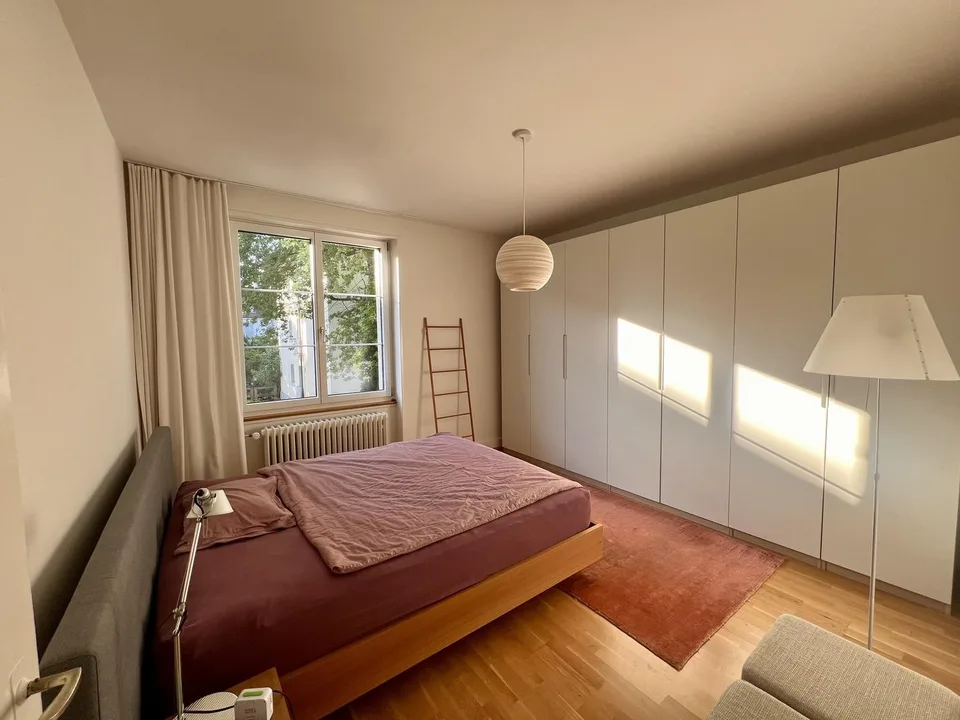 Schöne 4-Zimmer-Wohnung in ruhiger Seitenstrasse im Gundeli